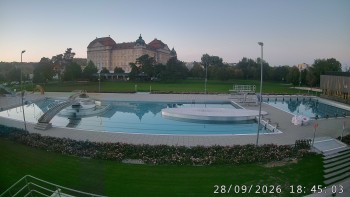 Městská plovárna Louka