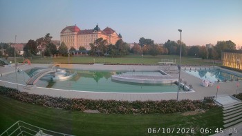 Městská plovárna Louka