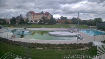 Městská plovárna Louka