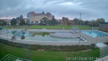 Městská plovárna Louka