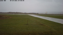 Pojezdová dráha, Runway