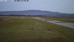 Pojezdová dráha, Runway