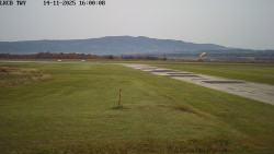 Pojezdová dráha, Runway