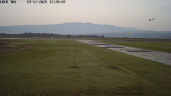 Pojezdová dráha, Runway