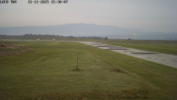 Pojezdová dráha, Runway