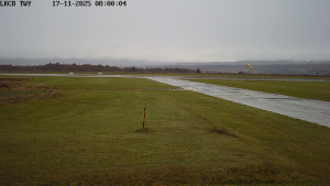 Letiště Cheb - Pojezdová dráha, Runway - 17.11.2025 v 08:00 Letiště Cheb - Pojezdová dráha, Runway - 17.11.2025 v 08:00