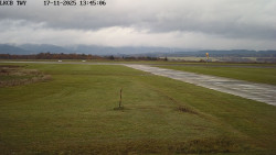 Pojezdová dráha, Runway