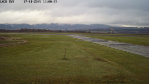 Letiště Cheb - Pojezdová dráha, Runway - 17.11.2025 v 15:00 Letiště Cheb - Pojezdová dráha, Runway - 17.11.2025 v 15:00