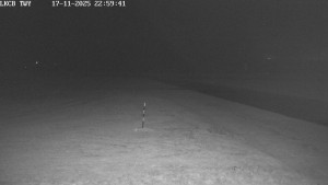 Letiště Cheb - Pojezdová dráha, Runway - 17.11.2025 v 23:00 Letiště Cheb - Pojezdová dráha, Runway - 17.11.2025 v 23:00