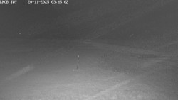 Pojezdová dráha, Runway