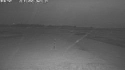 Pojezdová dráha, Runway