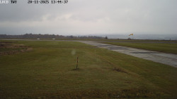 Pojezdová dráha, Runway