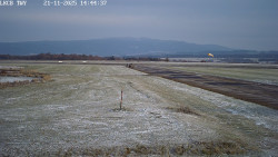 Pojezdová dráha, Runway