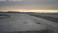 Pojezdová dráha, Runway