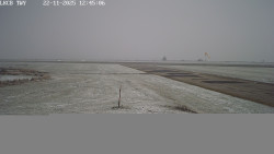 Pojezdová dráha, Runway