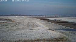 Pojezdová dráha, Runway