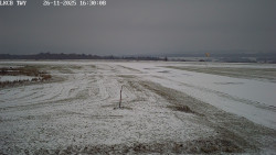 Pojezdová dráha, Runway