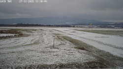 Pojezdová dráha, Runway