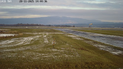 Pojezdová dráha, Runway