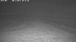 Pojezdová dráha, Runway