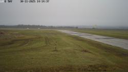 Pojezdová dráha, Runway