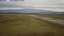 Pojezdová dráha, Runway