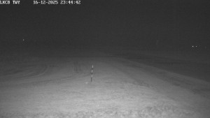 Letiště Cheb - Pojezdová dráha, Runway - 16.12.2025 v 23:45 Letiště Cheb - Pojezdová dráha, Runway - 16.12.2025 v 23:45