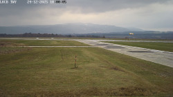 Pojezdová dráha, Runway