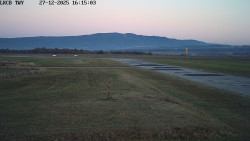 Pojezdová dráha, Runway