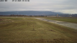 Pojezdová dráha, Runway