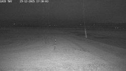 Pojezdová dráha, Runway