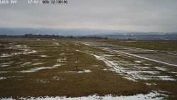 Pojezdová dráha, Runway