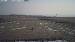 Pojezdová dráha, Runway