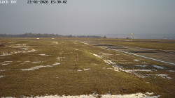 Pojezdová dráha, Runway