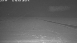 Pojezdová dráha, Runway