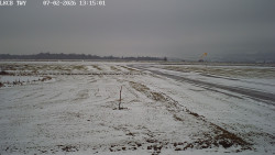 Pojezdová dráha, Runway