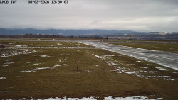 Pojezdová dráha, Runway