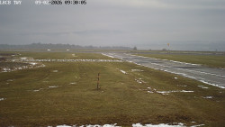 Pojezdová dráha, Runway