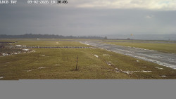 Pojezdová dráha, Runway