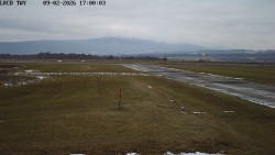 Pojezdová dráha, Runway