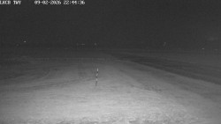 Pojezdová dráha, Runway