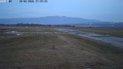 Pojezdová dráha, Runway