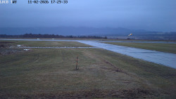 Pojezdová dráha, Runway