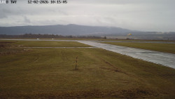 Pojezdová dráha, Runway