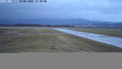 Pojezdová dráha, Runway