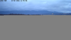 Pojezdová dráha, Runway