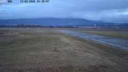 Pojezdová dráha, Runway