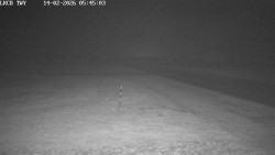 Pojezdová dráha, Runway