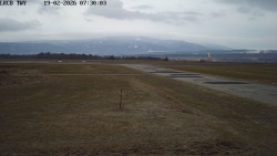 Pojezdová dráha, Runway