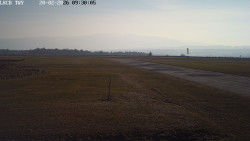 Pojezdová dráha, Runway